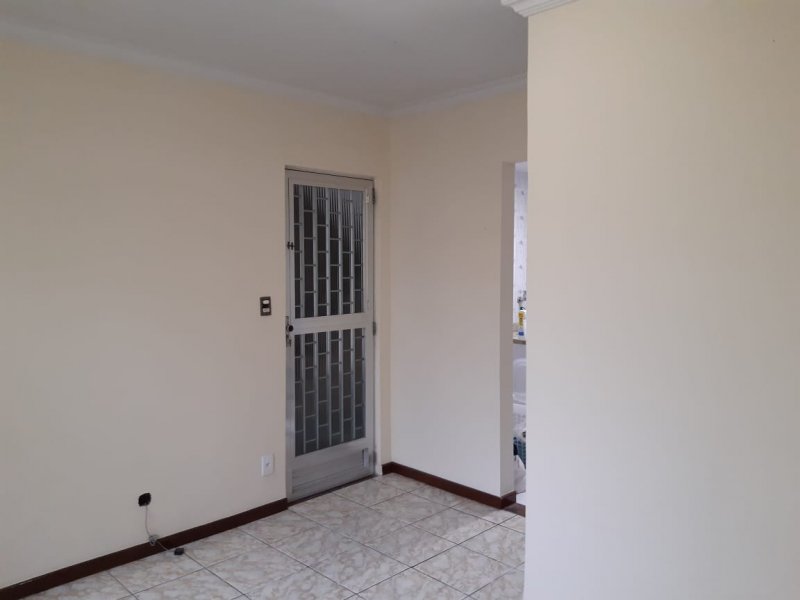 Apartamento à venda Irajá com 50m² e 2 quartos por R$ 130.000 - 74070799-sala-2.jpg