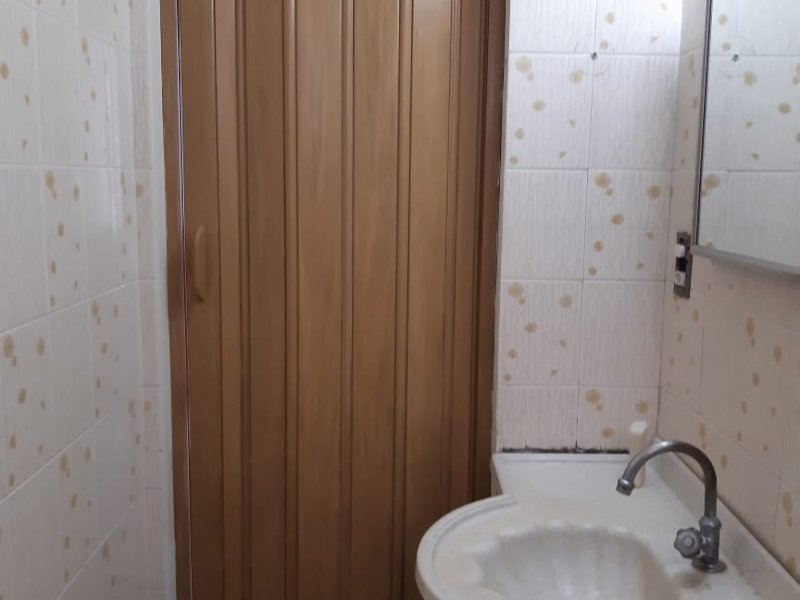Apartamento à venda Irajá com 50m² e 2 quartos por R$ 130.000 - 892131587-banheiro.jpg