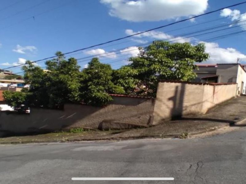 Terreno à venda Maria Goretti com 360m² e 1 quarto por R$ 680.000 - 291140466-96ccf7a3-eb19-4206-b633-2e86c38d0b0d.JPG