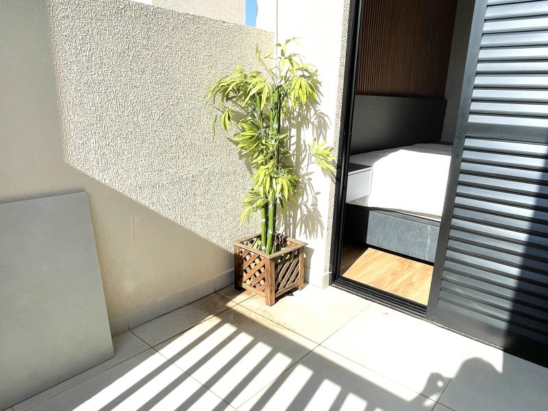 Casa de condomínio à venda Fazenda Santa Cândida com 102m² e 3 quartos por R$ 1.050.000 - 1184131035-20-varanda-2.jpeg