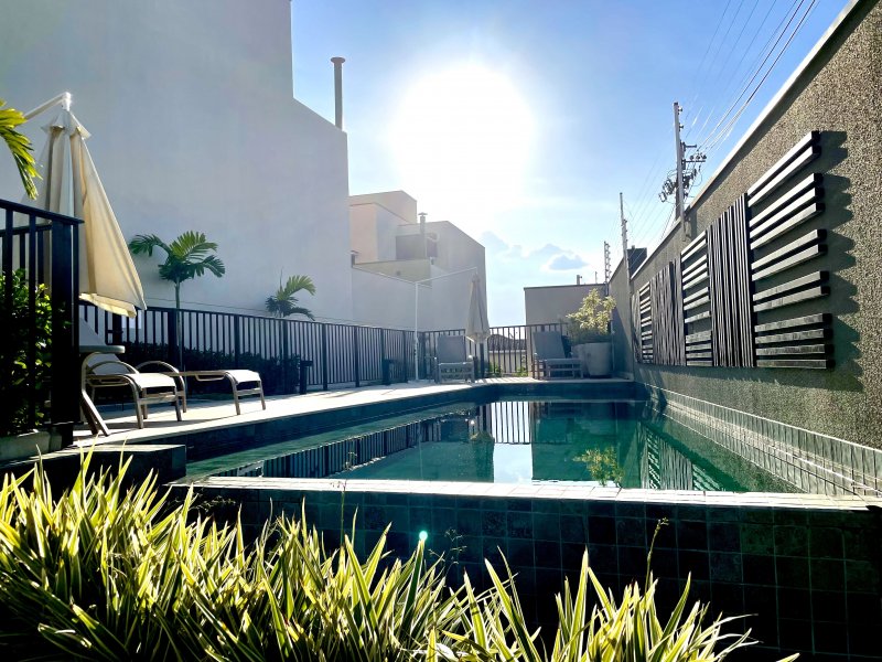 Casa de condomínio à venda Fazenda Santa Cândida com 102m² e 3 quartos por R$ 1.050.000 - 2113007040-29-condominio-piscina-1.jpeg