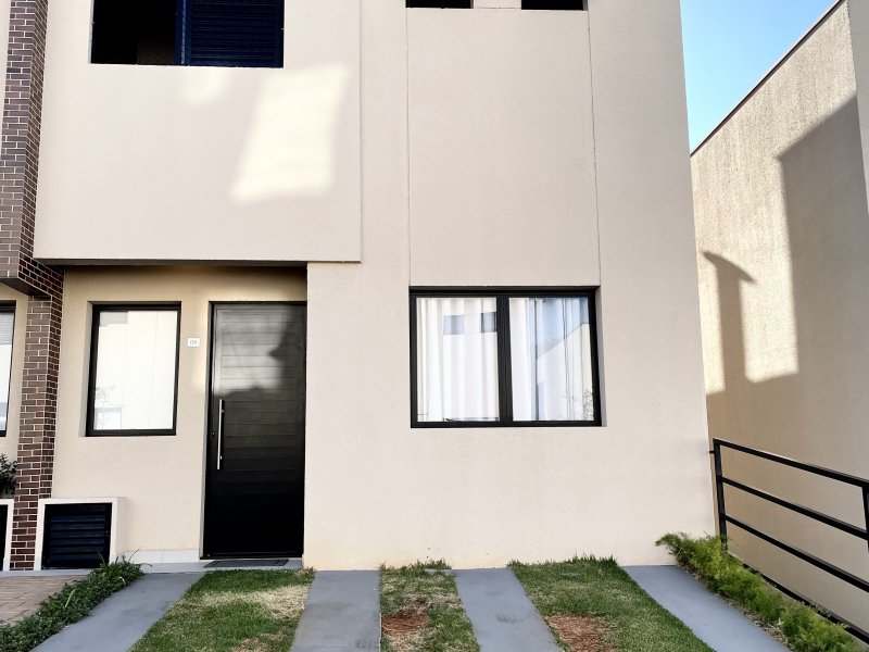 Casa de condomínio à venda Fazenda Santa Cândida com 102m² e 3 quartos por R$ 1.050.000 - 2133752785-01-fachada.jpeg