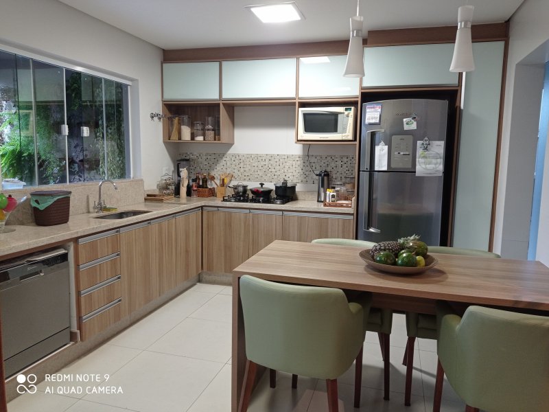 Casa de condomínio à venda esperança com 220m² e 3 quartos por R$ 1.310.000 - 1574837049-16464297724021479548676233091078.jpg
