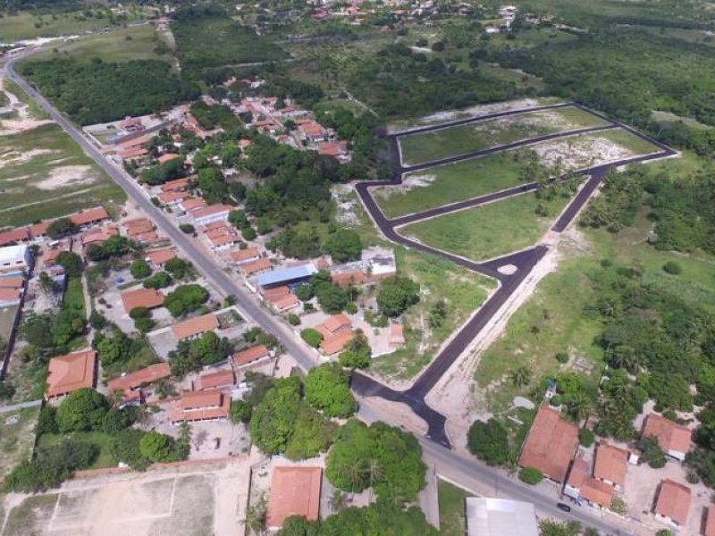 Terreno à venda Centro com 150m² e 1 quarto por R$ 33.000 - 671819567-7.jpg