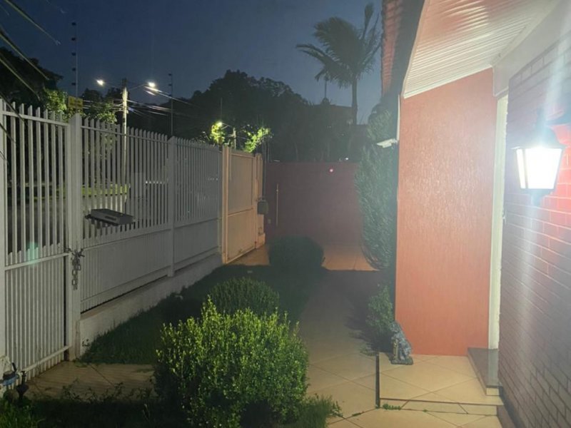 Casa à venda São Carlos com 460m² e 3 quartos por R$ 640.000 - 1273161542-334612bf-ee1d-4d0d-89e6-f4f63883906b.jpeg