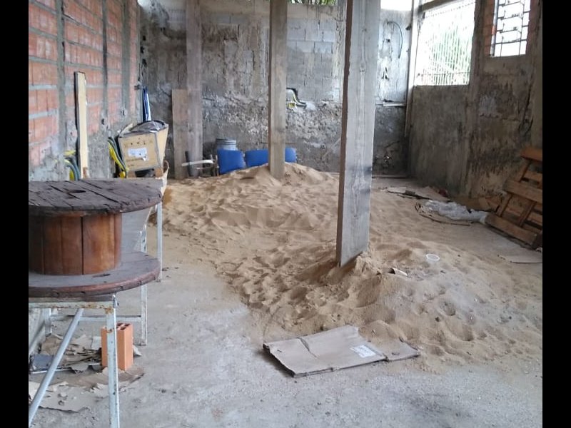 Casa à venda Centro com 400m² e 3 quartos por R$ 100.000 - 1345328204-galpaoobras.jpg