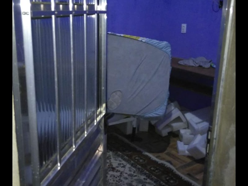 Casa à venda Centro com 400m² e 3 quartos por R$ 100.000 - 843136792-salamagenta.jpg