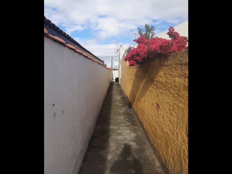 Casa à venda Cajuru com 190m² e 5 quartos por R$ 590.000 - 784214787-20840c20-7789-4953-b4b0-b1db58f0537f.jpg