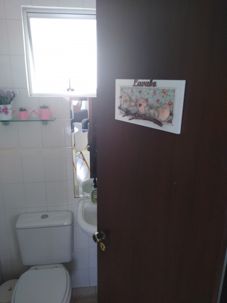 Casa à venda Santa Candida com 100m² e 3 quartos por R$ 380.000 - 604374191-img-20220303-125754978.jpg