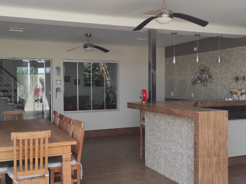 Casa à venda Jardim Jequitibá com 279m² e 4 quartos por R$ 800.000 - 1539055442-08.jpg