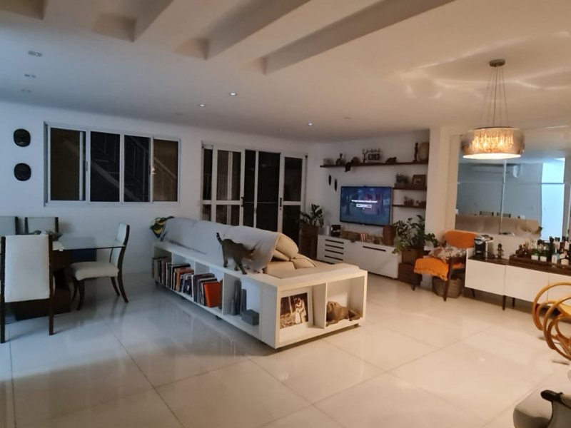 Cobertura à venda Barra da Tijuca com 377m² e 5 quartos por R$ 2.500.000 - 480281026-sala.jpeg