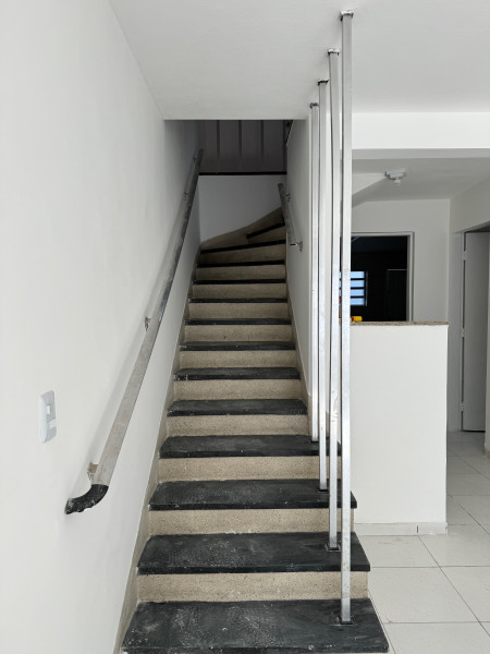 Casa à venda Vila Basiléia com 150m² e 3 quartos por R$ 649.000 - 712570002-13-escada1-2.jpeg