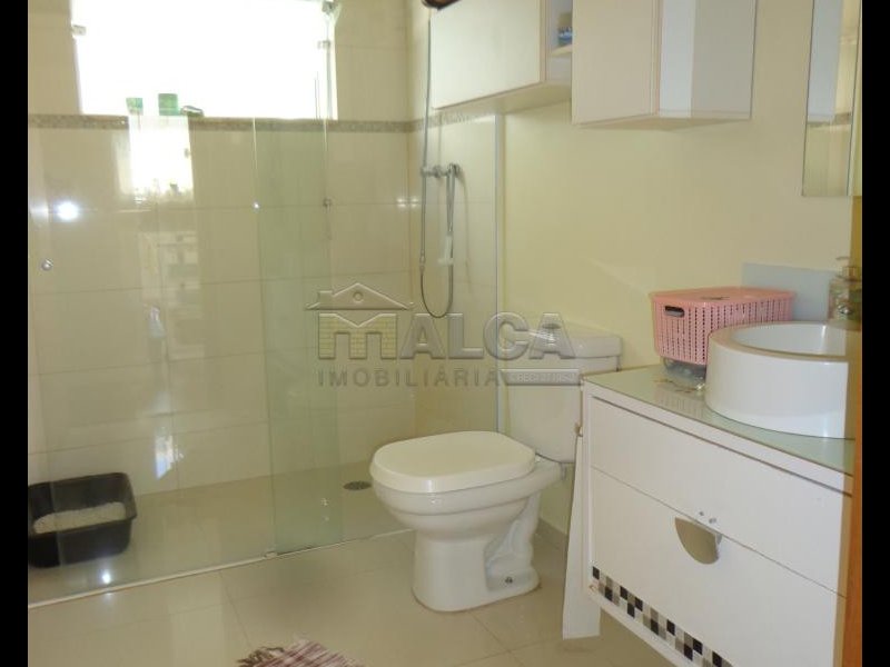 Casa à venda Centro com 340m² e 3 quartos por R$ 350.000 - 1800062417-4547dc6a-da10-40c5-95f9-4efa22702278.jpeg