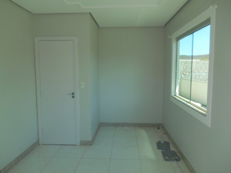 Casa à venda Chácaras Paraíso com 252m² e 4 quartos por R$ 490.000 - 1966437073-img-20220216-wa0064.jpg