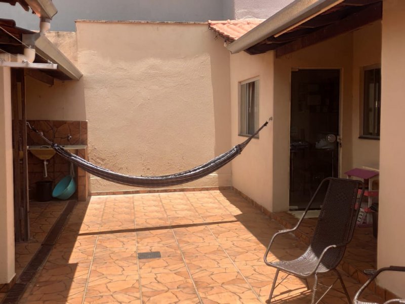 Casa de condomínio à venda Condomínio Amin Camargo com 120m² e 3 quartos por R$ 360.000 - 67819245-quintal.jpeg