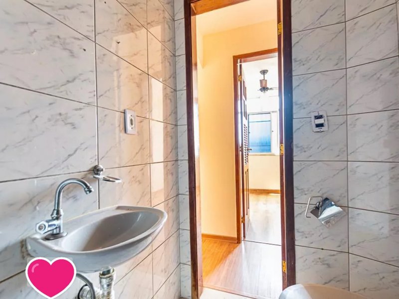 Apartamento à venda Ingá com 75m² e 2 quartos por R$ 150.000 - 1801201729-banheiro2.jpg