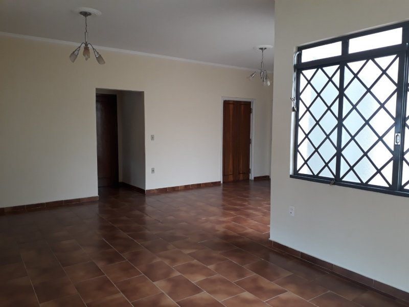 Casa à venda Jardim Silvana com 268m² e 4 quartos por R$ 750.000 - 1866022753-photo-2021-05-01-10-28-41.jpg