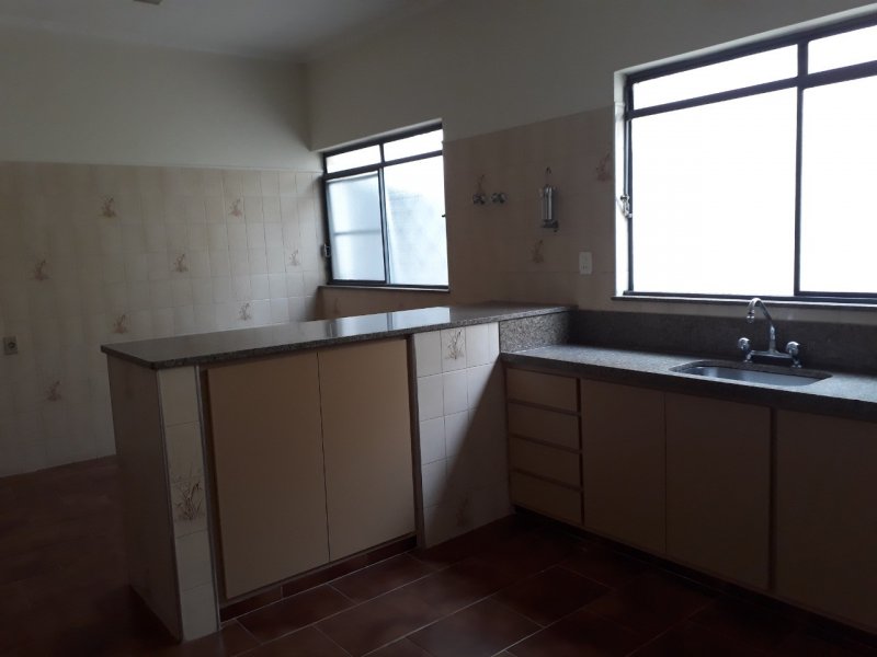 Casa à venda Jardim Silvana com 268m² e 4 quartos por R$ 750.000 - 266064069-photo-2021-05-01-10-28-42-1.jpg