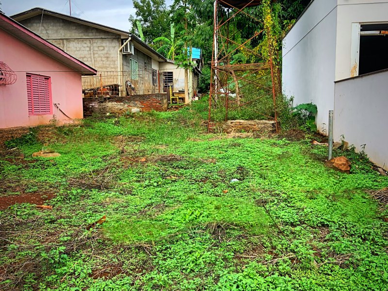 Casa à venda Centro com 315m² e 3 quartos por R$ 260.000 - 1300056566-29a277f9-a6e6-459f-8825-395446341740.jpeg