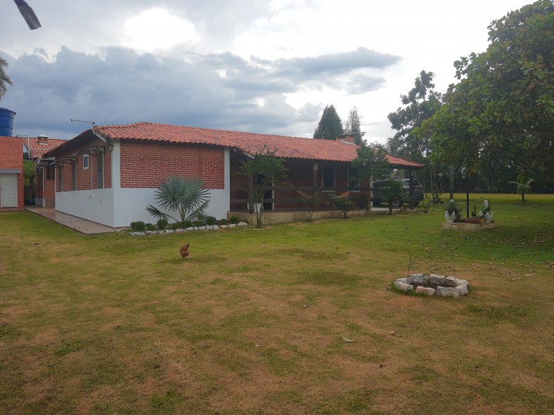 Chácara à venda Distrito Industrial Urbano com 2500m² e 3 quartos por R$ 450.000 - 505294597-img-20220302-162142055.jpg