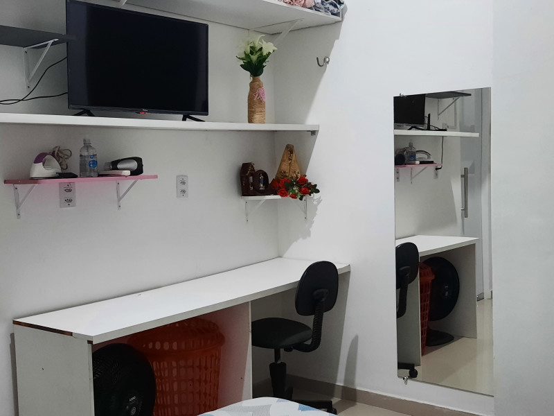 Comercial à venda Cidade Velha com 220m² e 1 quarto por R$ 1.230.000 - suite-pequena.jpg