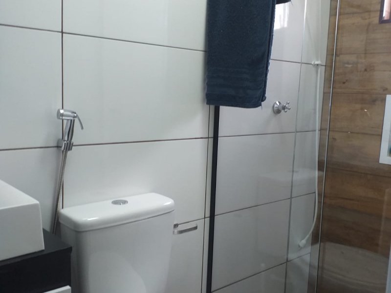Casa à venda Vl. Rica com 240m² e 4 quartos por R$ 515.000 - 1154663731-piso-superior-banheiro-suite1-1-2.jpeg