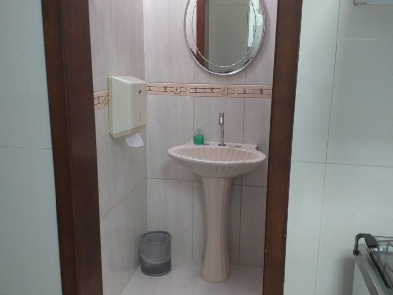 Casa à venda Vl. Rica com 240m² e 4 quartos por R$ 515.000 - 472459851-lavabo-1-2.jpeg