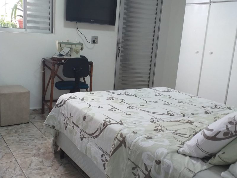 Casa à venda Vl. Rica com 240m² e 4 quartos por R$ 515.000 - 864202955-piso-superior-suite3-1-2.jpeg