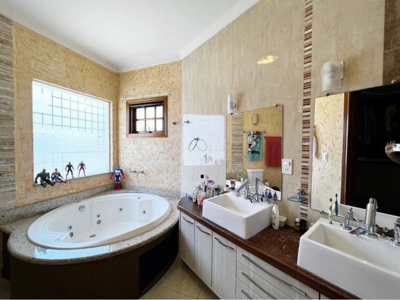 Casa à venda Jardim Amstalden Residence com 280m² e 11 quartos por R$ 1.800.000 - 2123057222-ef0cf066-d8b1-4668-8ba9-27a15b1dd885.jpeg