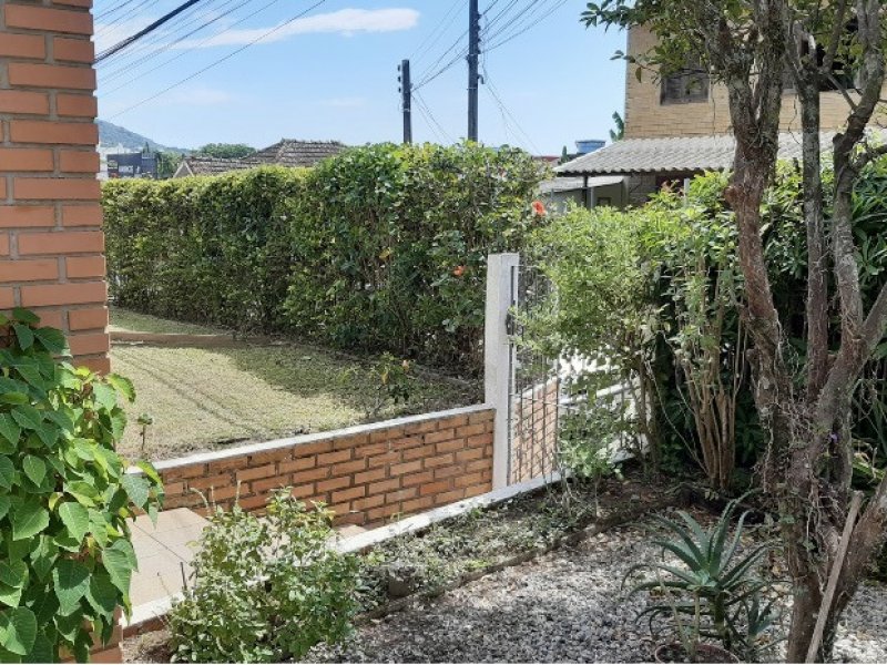 Casa à venda Pantanal com 180m² e 4 quartos por R$ 950.000 - 1220889578-2031d9fa-781d-48d6-8cd8-14fc77322e02.jpeg