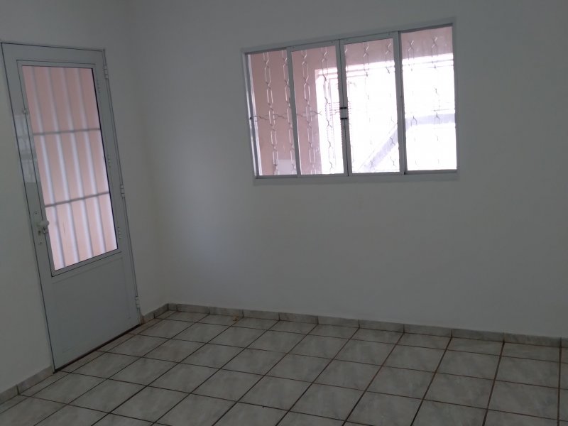 Casa à venda Vila Dutra com 212m² e 3 quartos por R$ 350.000 - 180995269-20211213-161200.jpg