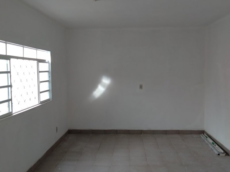 Casa à venda Vila Dutra com 212m² e 3 quartos por R$ 350.000 - 628312479-20211213-164700.jpg