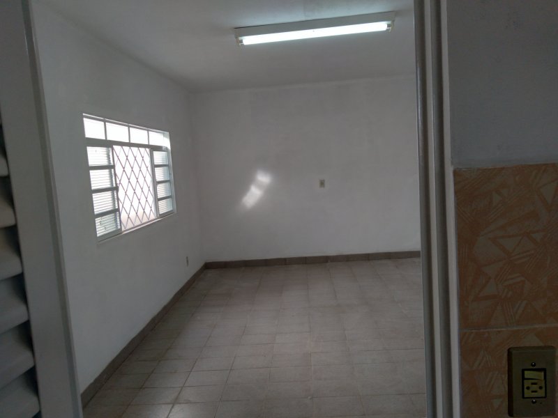 Casa à venda Vila Dutra com 212m² e 3 quartos por R$ 350.000 - 6416116-20211213-164550.jpg