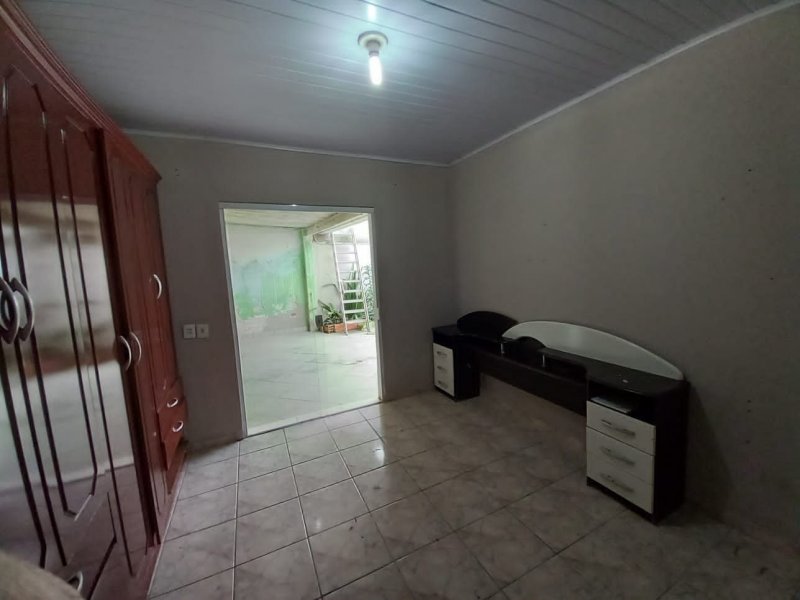 Casa à venda Jardim Márcia com 170m² e 2 quartos por R$ 190.000 - 1820996442-11f33d5d-fa5f-443c-af0f-6b89595f2c31.jpg