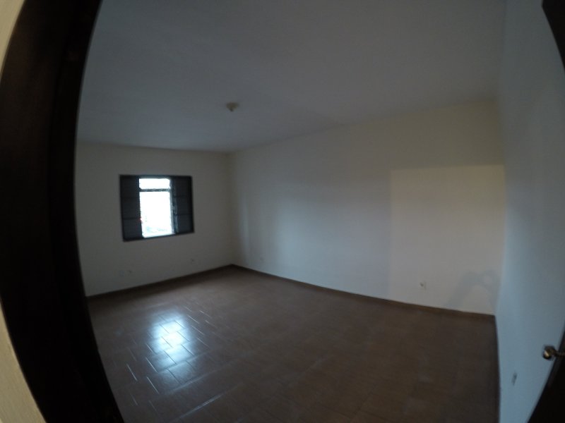 Casa à venda Parque Oratório com 318m² e 5 quartos por R$ 499.000 - 1230408618-casa1-quarto1.JPG