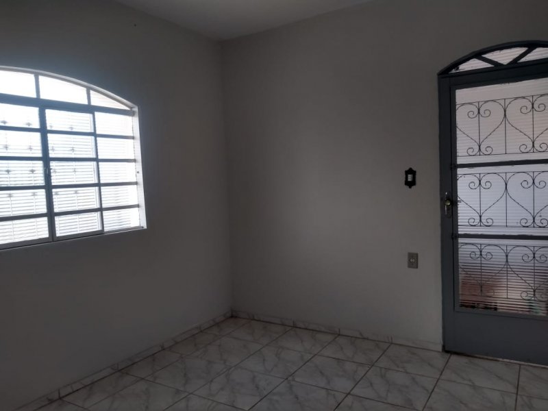 Casa à venda Jardim Melina I com 160m² e 3 quartos por R$ 290.000 - 1979344420-6.jpg