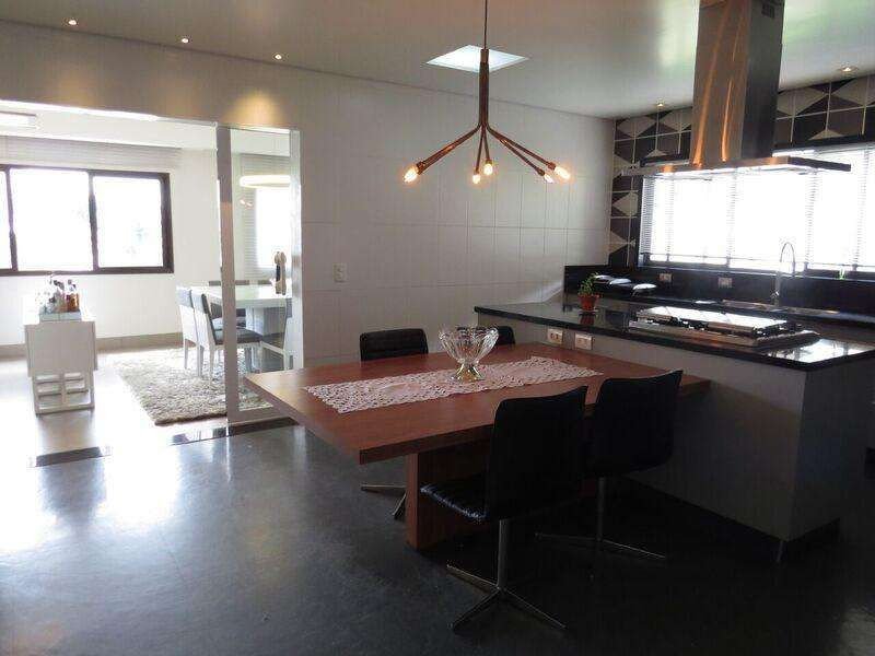 Casa de condomínio à venda Alphaville Residencial Plus com 400m² e 4 quartos por R$ 2.700.000 - 628166793-cozinha-3.jpg