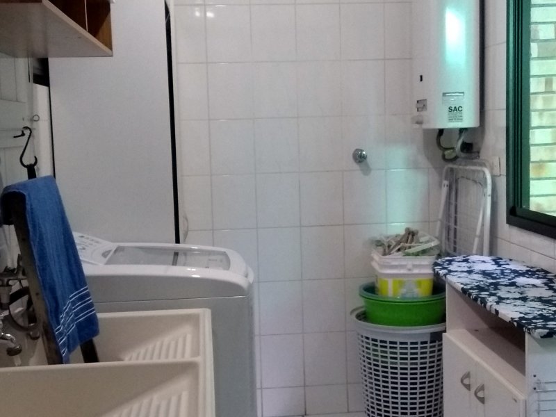 Casa de condomínio à venda Barreirinha com 190m² e 3 quartos por R$ 535.000 - 1305024972-lavanderia.jpg