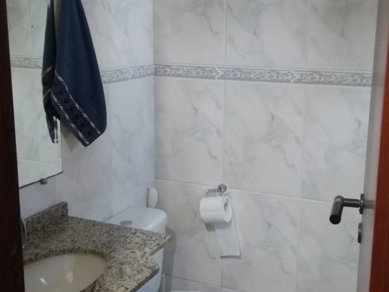 Casa de condomínio à venda Barreirinha com 190m² e 3 quartos por R$ 535.000 - 442189579-banheiro-suite-1.jpg