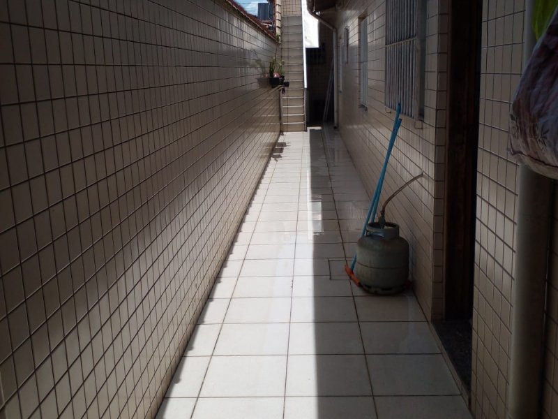 Casa à venda Maracanã com 132m² e 3 quartos por R$ 380.000 - 1506987017-9769d297-7b27-4080-bff9-b3461a851a78.jpg