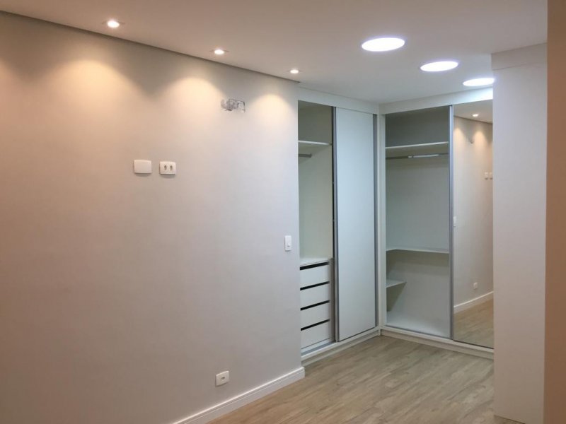 Apartamento à venda Jardim São Dimas com 100m² e 3 quartos por R$ 650.000 - 1744156760-closet-suite-1.jpg