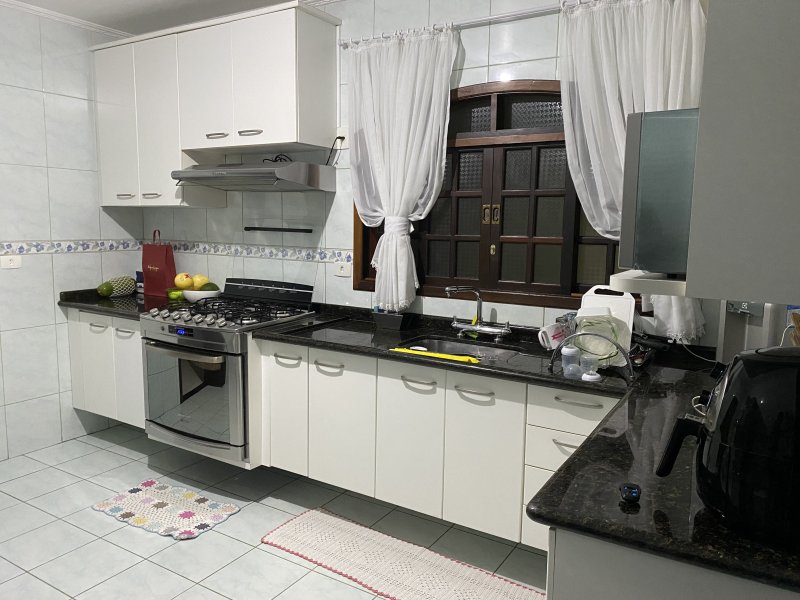 Casa à venda Remédios com 250m² e 3 quartos por R$ 800.000 - 1415306913-afd0bd8f-b12b-43db-b651-6914a4f68ff3.jpeg