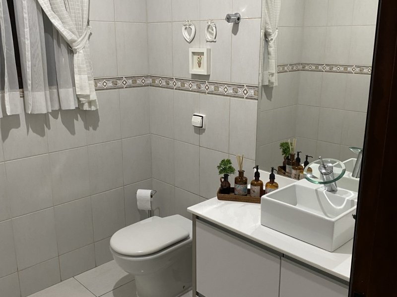 Casa à venda Remédios com 250m² e 3 quartos por R$ 800.000 - 802890184-d9a7eb7a-937e-4b56-83a5-ee2d425e48f5.jpeg