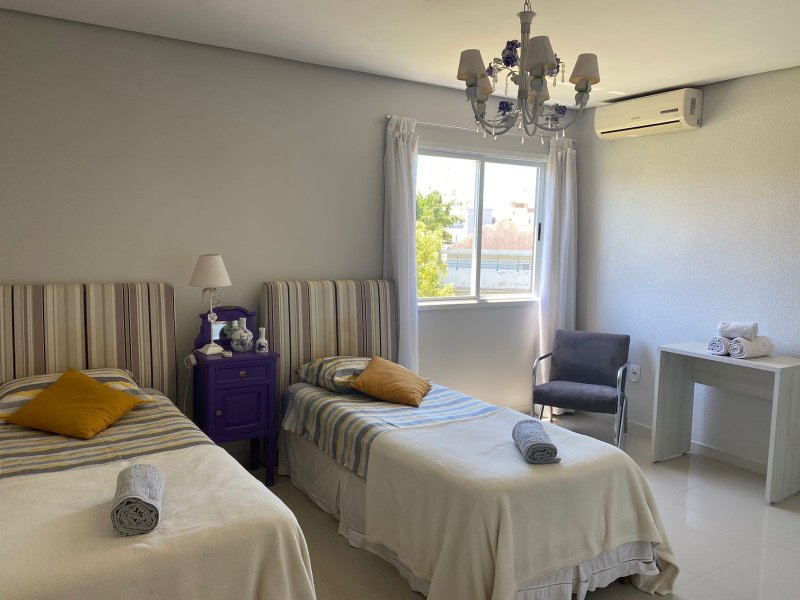 Casa à venda Jurerê com 512m² e 4 quartos por R$ 5.000.000 - 1608926653-quarto-solteiro-ii.jpeg