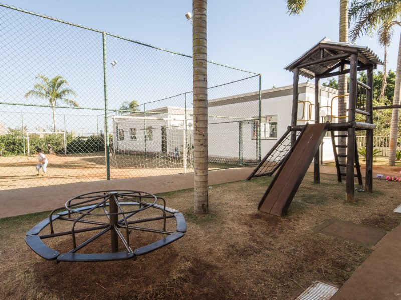 Apartamento à venda Jardim das Flores com 46m² e 2 quartos por R$ 130.000 - 395237924-parquinho.jpeg