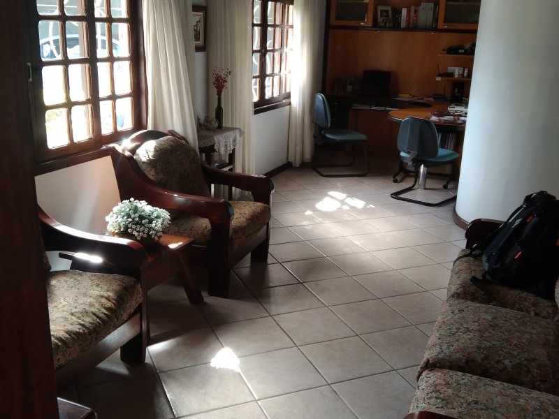 Casa à venda Cajuru com 580m² e 4 quartos por R$ 1.400.000 - 1085427074-16483188929505483368676049093414.jpg