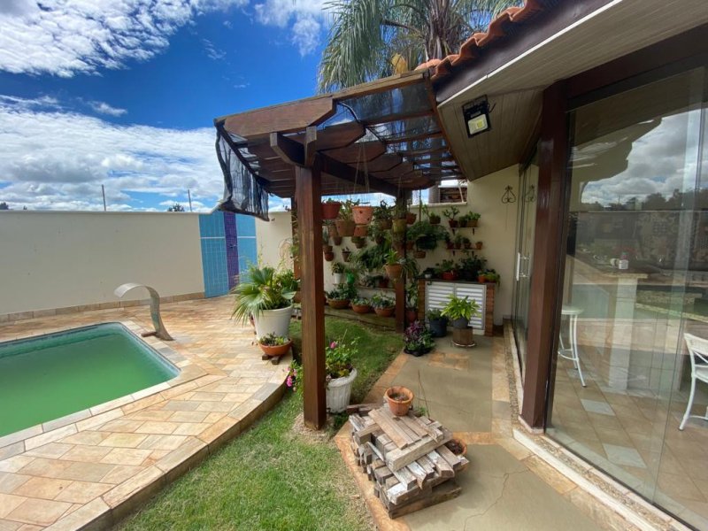 Casa à venda Jardim Cardinalli com 400m² e 4 quartos por R$ 1.100.000 - 118743736-inbound7631412575694407206.jpg