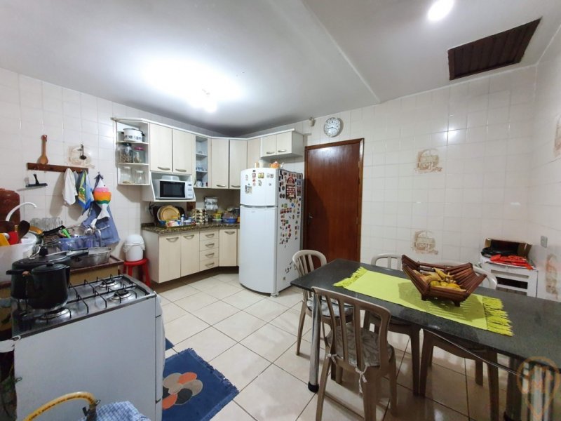 Casa à venda Boqueirão com 191m² e 5 quartos por R$ 600.000 - 1687304546-cozinha-2.jpg