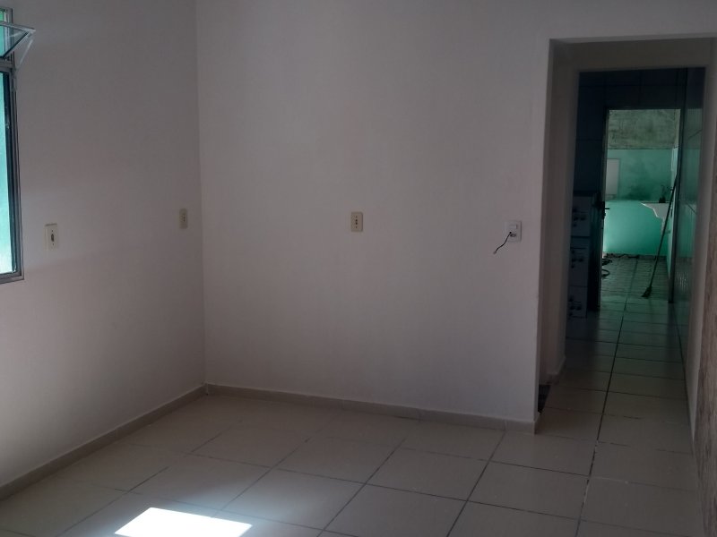 Casa para alugar Chácaras Campo Limpo com 80m² e 2 quartos por R$ 900 - 303899010-img-20201216-093528210-hdr.jpg