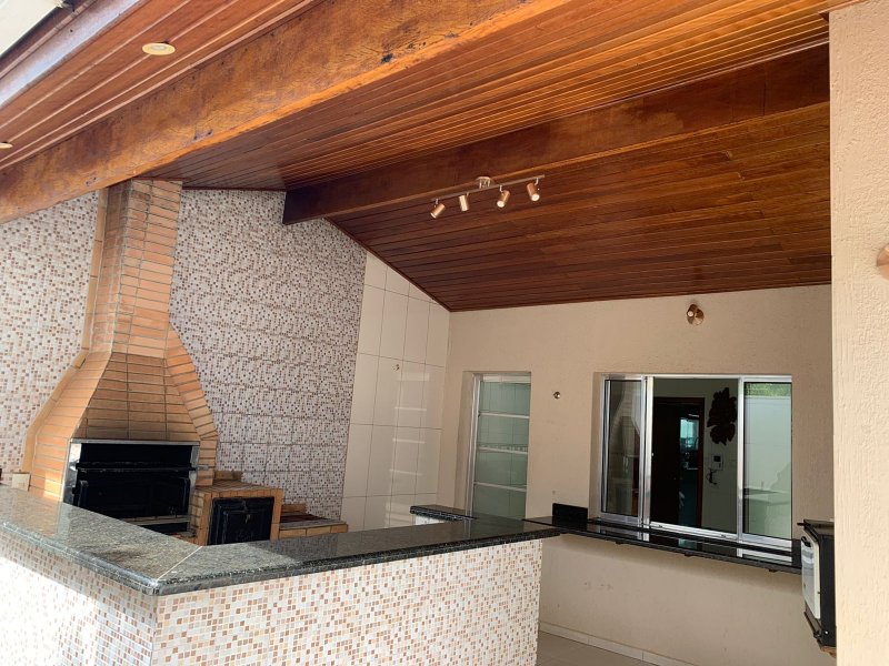 Casa à venda Centro com 220m² e 3 quartos por R$ 730.000 - 1127407934-chruraslaz.jpeg